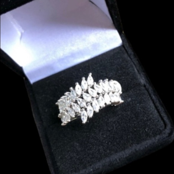 STERLING SILVER WHITE SAPPHIRE 3 WAVES - Picture 4 of 8